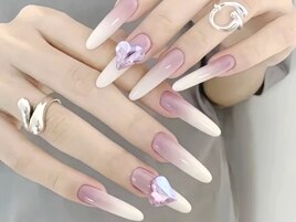 ハートストーンのグラデネイル