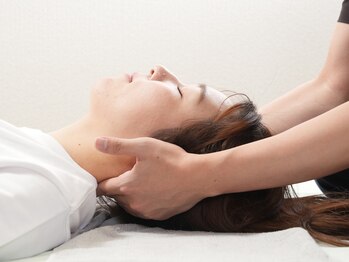 シード(SEED)/施術風景【辛い頭痛に】