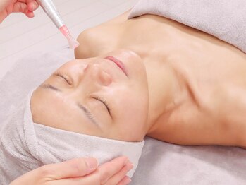 ココ(KOKO)の写真/【皮膚のハリ・弾力性をUP!肌質改善◎】表情筋の強張りによるシワにアプローチしたコースを多数ご用意★