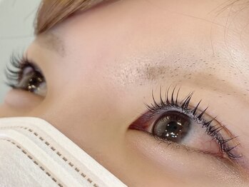 フォンテーヌブロー 鞍月店(Fontaine Brow)/ラッシュリフト