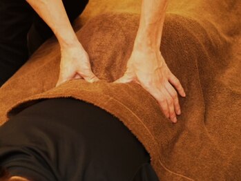 ほぐしリラクゼーション ゆるりの写真/短時間でもスッキリ爽快♪高技術の施術をお手頃価格で！＜全身もみほぐし30分×足裏ふくらはぎ30分￥3800＞