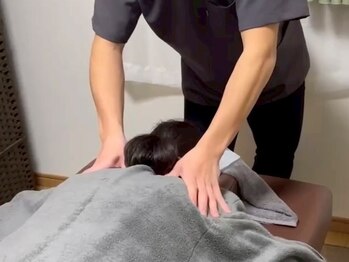 エイチビー(H/B.)の写真/【歴10年★外さないスゴ腕】型通りの施術はなし！お悩みに合わせたツボ押しで身体が驚くほど軽くなる◎