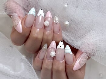 ドールネイル(DOLL NAIL)の写真/【ワンホン/ニュアンス】トレンドデザインはお任せ★カラー×パーツ豊富で大人可愛い理想の指先が叶う♪