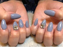 メイヴン(Maven)/シンプルビジューネイル