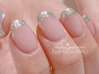 リル(RIRU)/ガラスフレンチネイル