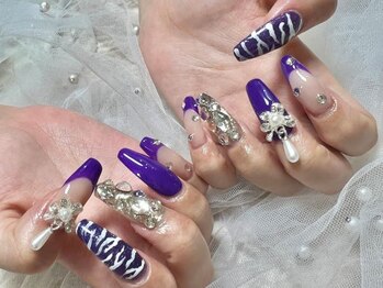 アイネイル(i.nail)の写真/常に新しいパーツ・カラーを取り入れ中♪きっと好みに出会える！お持ち込みデザインも事前にご相談下さい☆