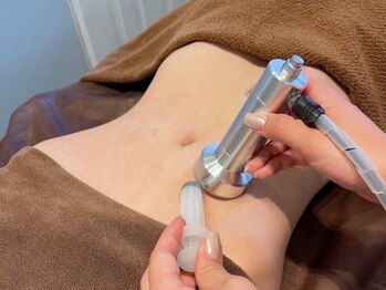 コマ(KOMA)の写真/蓄積した頑固な脂肪も速攻燃焼！諦める前にぜひお任せください！幅広い年齢層に大人気の施術★