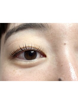 ナチュラル上品な目元にしたい