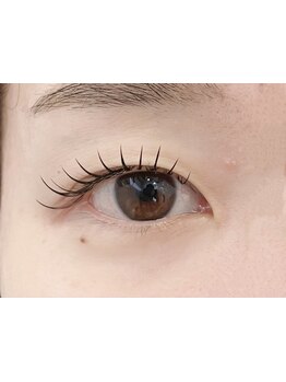 ナチュラル上品な目元にしたい