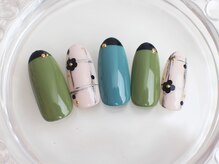 ネイルサロン あかねいろ/秋冬　チェック柄　フラワー