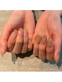 ブラウン×フラッシュの秋ネイル