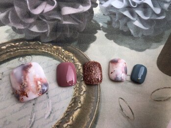 ネイルサロン&スクール ジーナ(GINA)/大理石風フットネイル