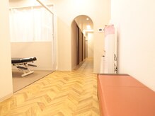 ラクセイ(RAKUSEI)/【待合室】