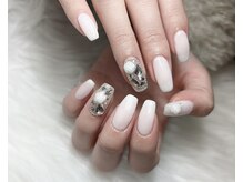 シンプルアートネイル