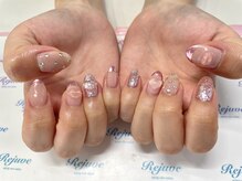 リジュベ(Rejuve)/ピンクネイルでガーリーな爪先に