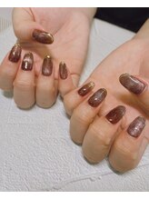 アトリエ グリッター(atelier glitter)/ブラウンマグネットで秋ネイル