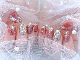 ラメ×華やかビジューネイル