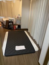 ヨサパーク ビシャ(YOSA PARK)/テラマットでリンパマッサージ。