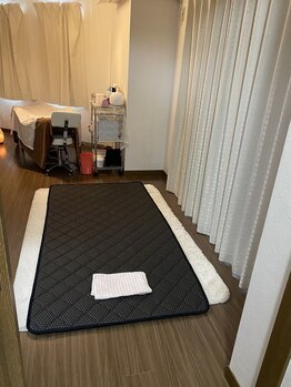 ヨサパーク ビシャ(YOSA PARK)/テラマットでリンパマッサージ。