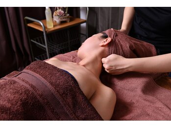 リバティ 薬院店 リンパケアマッサージ(Liberty)/＜首・肩＞