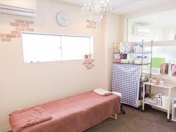 あやめ鍼灸整骨院 枚方長尾院/あやめ鍼灸整骨院 枚方長尾院