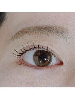 アール(R)/韓国アイドル風束感まつ毛パーマ