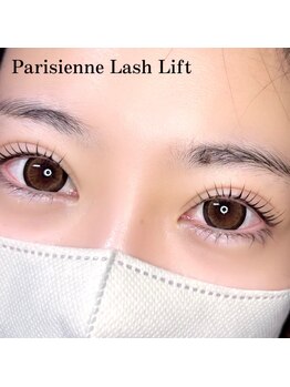 エイティスト(8ist)/パリジェンヌ[新宿/新宿駅]