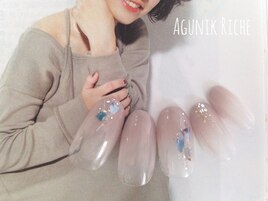 【グレージュネイル】