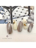 LUNA NAIL　【ルナ　ネイル】