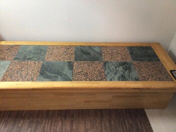 癒しの小鳥/身体の芯から温める岩盤浴