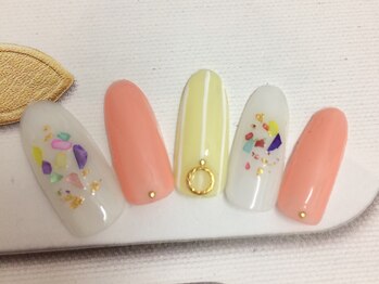 ネイルサロン リリオ(Nail Salon Ririo)/カラフルクラッシュシェルネイル