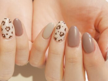 ネイルズ ララ(nails Lala)/レオパード