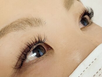 アンボワーズ(Amboise)/ボリュームラッシュ