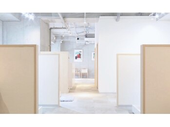 ネプチューン 武蔵小杉店(NEPTUNE)/【店内風景】開放感のある店内