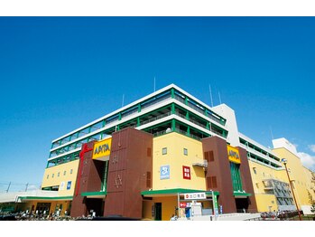 あおば整体院 アピタ千代田橋店/こちらの建物へお入り下さい!