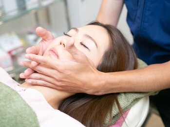 ウィル(will)の写真/小顔矯正とは一味違う!顎の歪みに着目した"顔の整体"ソフトな手技で,骨の歪みを整え理想のフェイスラインに