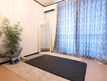 ヨサパーク ルミア(YOSA PARK LUMIA)/専用のマットでリンパマッサージ