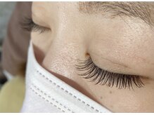 スカイフラワー アイ ネイル(sky flower)/真ん中長め　キュートデザイン