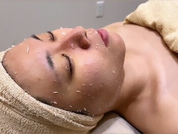クラヴェル(Clavel)の写真/何をしても改善されなかった毛穴の悩みを徹底的に解消★輝くツヤ肌を手に入れましょう♪美白ケア◎
