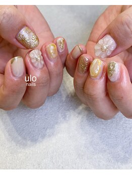 ウロネイルズ(ulo nails)/ぷっくりと手描きお花ネイル