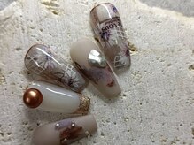 Floofen【12月 NEW OPEN】 の雰囲気（手描きフラワー）