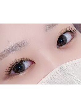 ナチュラル上品な目元にしたい