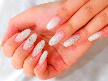 ネイルアンドアイラッシュサロン エスポアール(nail&eyelash salon espoir)/白グラデーション 75分コース