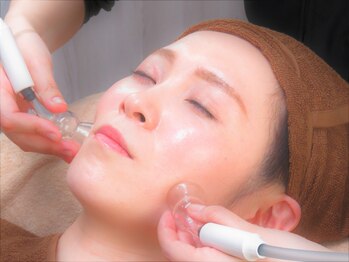 アイリーユー(Airy U)/リンパマッサージでハリ感UP↑