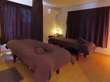 エミライ アロマリラクゼーション(Emirai aroma relaxation)の雰囲気（個室があるので、人目を気にせず施術を受けられます。）
