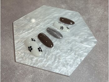 エムデコビューティ(M-DecoBeauty)/シンプル可愛いお花ネイル☆