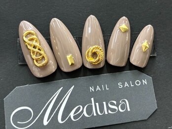 メデューサ(Medusa)/ワンカラー＋有料パーツ