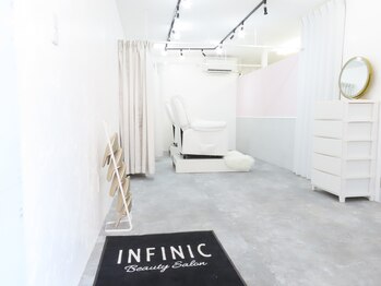 アンフィニック 外苑前店(INFINIC)