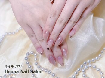 ヘンナコンス(Henna Kongs)/さりげない豹柄が可愛いネイル