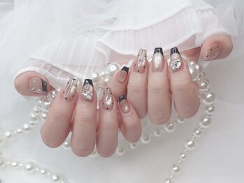 アイリーネイルスタジオ(Aily Nail Studio)/マグネット×ドット